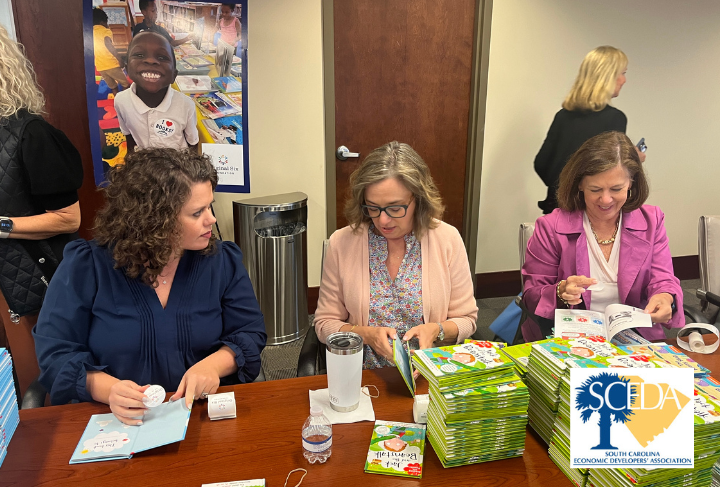 SCEDA's tweet photo. #SCEDA members give back to the community. 💡📚 During the month of October, a group of SCEDA Women volunteered with the Original Six Foundation. They stamped 4,000 books in an hour, packing them to be sent to elementary schools! Thank you @Original6Found for having us. https://t.co/743l8If7yP