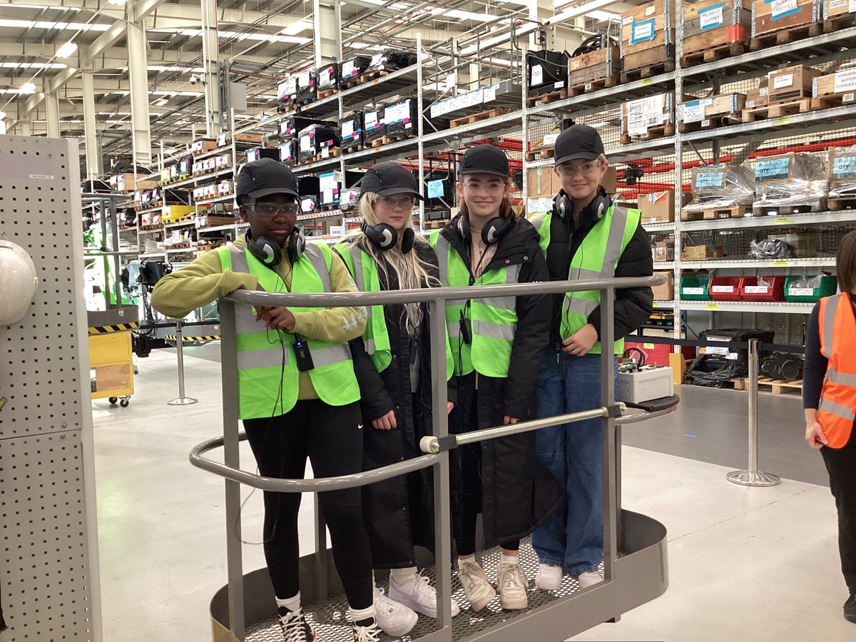 BGS_STEM's tweet photo. An inspiring #WomenInEngineering event #BGSYear8 at @NiftyliftWorld exploring everything from the production line to CAD and tool storage #BGSinquirers.
But the most fun was going up to 28m in the Cherry pickers #BGSBold. https://t.co/nONtUaziXB