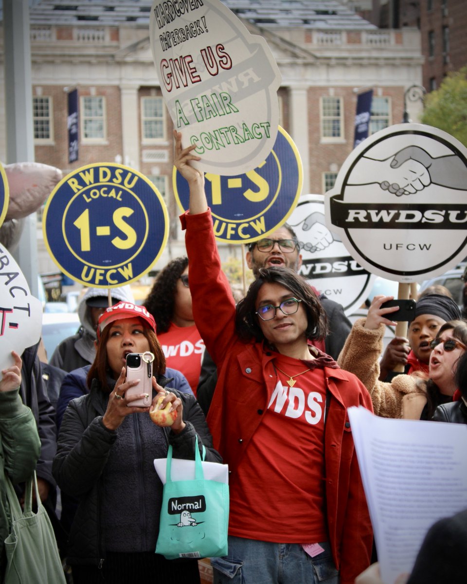 Barnes & Noble Union tweet media