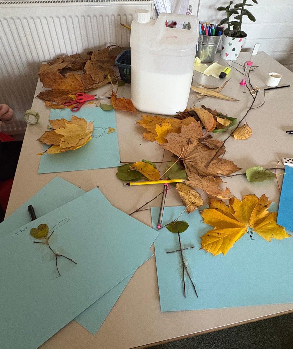 nlancingprimary's tweet image. Going on a search for Autumn leaves and sticks around the school to make some pictures with.
Laila made a ballerina using leaves. 🍁🍂🍃
Theo made a stickman using twigs and a leaf for his head.