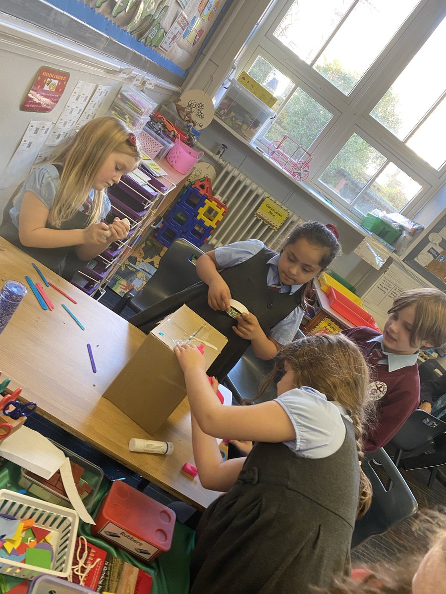 StCharlesGla's tweet photo. Primary 3 have been using @TheLeaderinMe Habit 6: #Synergize to work in teams to plan a design for their own #BarnOwl houses. They used their plans to bring their ideas to life by creating a #JunkModel of the house. Lots of #Metaskills being developed as the children create together. #Teamwork #Collaborating #Communicating #Adapting #Creativity @DYWGlasgow