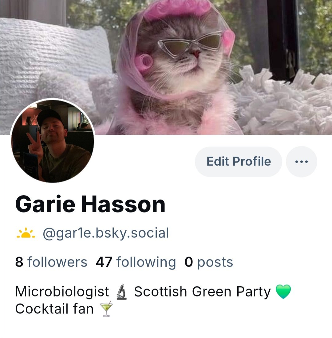 Gar1e's tweet image. Mon say hi my guys! 🦋