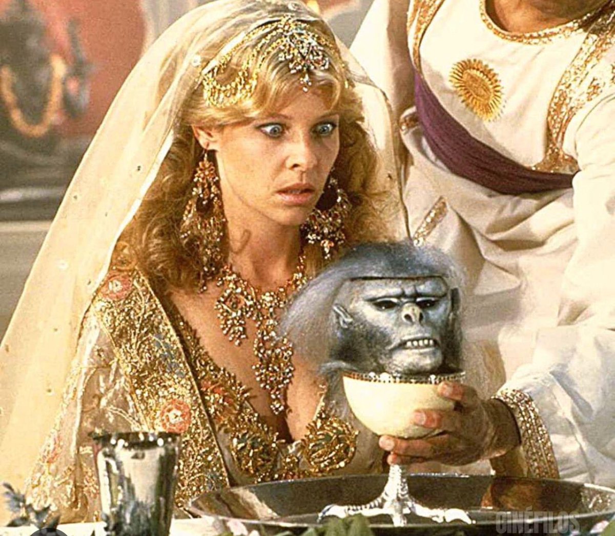 Indinessie's tweet photo. @ElClubDelCine13 https://t.co/NSqlTCMK98