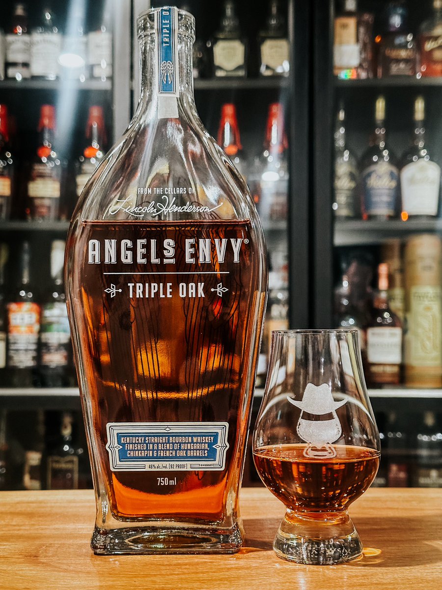 cltwhiskeyguy's tweet photo. The folks over at Angels Envy hit a home run with this. It didn’t take me long to realize that is one of the best pours I’ve ever had from them. Give me not single, not double, but triple the oak! I’m glad I got to open this up and share it with friends recently https://t.co/cVhbylJIcN