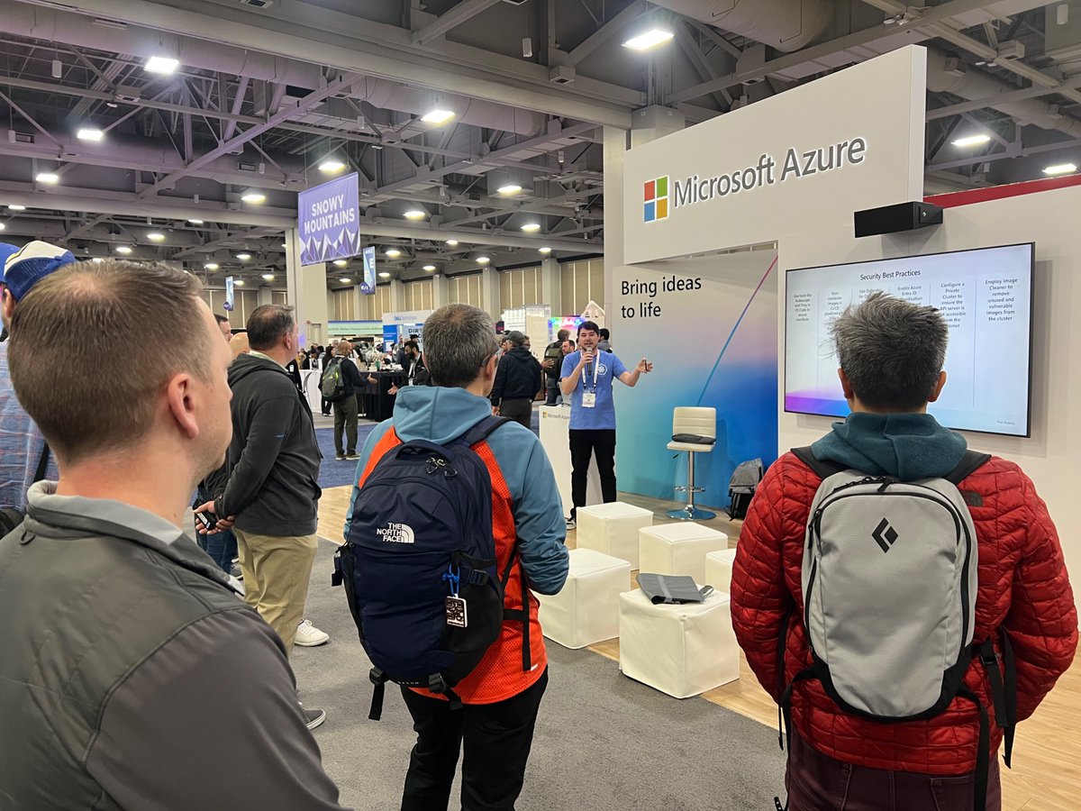 Great to listen to <a href="/Pixel_Robots/">Pixel Robots. ☁️☸️ (Richard Hooper)</a> talk about AKS best practices at the <a href="/Azure/">Microsoft Azure</a> booth at #kubecon