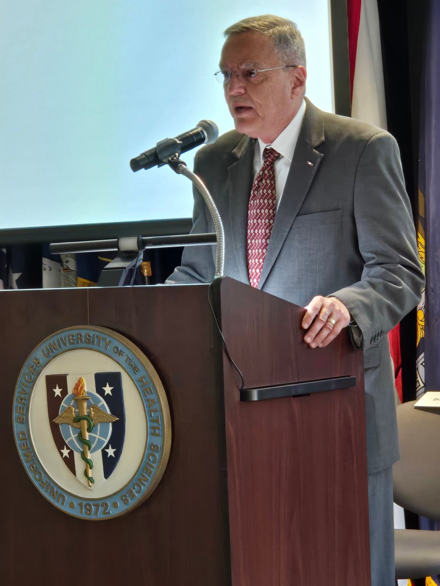During a recent USUHS Quarterly Awards Ceremony &amp; Town Hall, the Honorable Jonathan Woodson, President of @USUHealthSci presented former ASD (HA), the Honorable Lester Martinez – Lopez, with the University Distinguished Service Medal for outstanding service &amp; performance of duty.