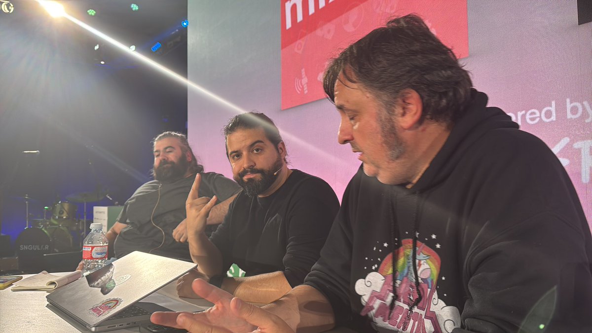 HeavyMental_es's tweet photo. #TRG24 @tarugoconf https://t.co/4vK5XC4woK