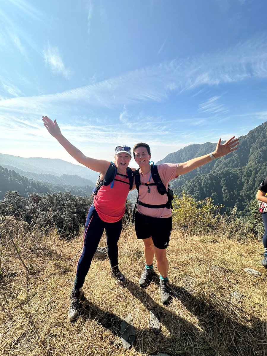 Ooh look.....Sarah Davies of Dragons Den fame
#teamcrawshaw
#crawshawontour