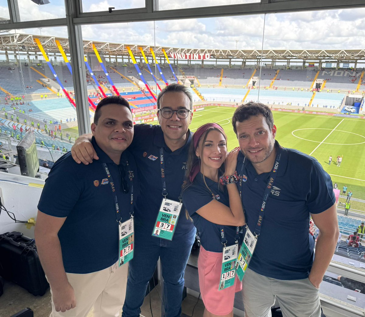 Deportes FM Center (@deportiva) on Twitter photo ⏳ ¡Restan escasos minutos para el inicio de nuestra transmisión desde Maturín! 🏟️
📻 Nuestro equipo cargado de talentos está más que preparado para brindarte todos los aconteceres del Venezuela 🇻🇪 🆚 Brasil 🇧🇷.
🤩 ¡Somos el circuito oficial de la <a href="/SeleVinotinto/">La Vinotinto</a> ! 🍷 ⏳ ¡Restan escasos minutos para el inicio de nuestra transmisión desde Maturín! 🏟️
📻 Nuestro equipo cargado de talentos está más que preparado para brindarte todos los aconteceres del Venezuela 🇻🇪 🆚 Brasil 🇧🇷.
🤩 ¡Somos el circuito oficial de la <a href="/SeleVinotinto/">La Vinotinto</a> ! 🍷