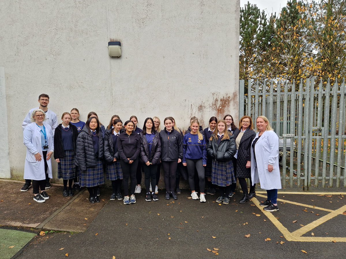 StLouisMonaghan's tweet photo. For Science Week, the EPA Monaghan office invited our TYs over for a tour of their labs. The second group went today. The girls gained an insight into what lab work entails.
#slss #slssmonaghan #shapingtodaydefiningtomorrow #epa #scienceweek
@EPAIreland
@lecheiletrust1 https://t.co/IWAcg5bv6N