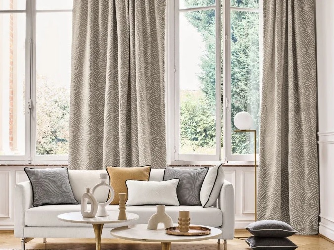 susanavelodeco's tweet image. Un soberbio jaquard con base de satén, para vestir estas ventanas de un salón sofisticado y con una dinámica visual muy contemporánea. Luminoso y elegante. 
.
.
.
#susanavelodecoracion #decoracion #sofasamedida #cortinas #estores #locasporlastelas #coruñaemprende #comerciolocal