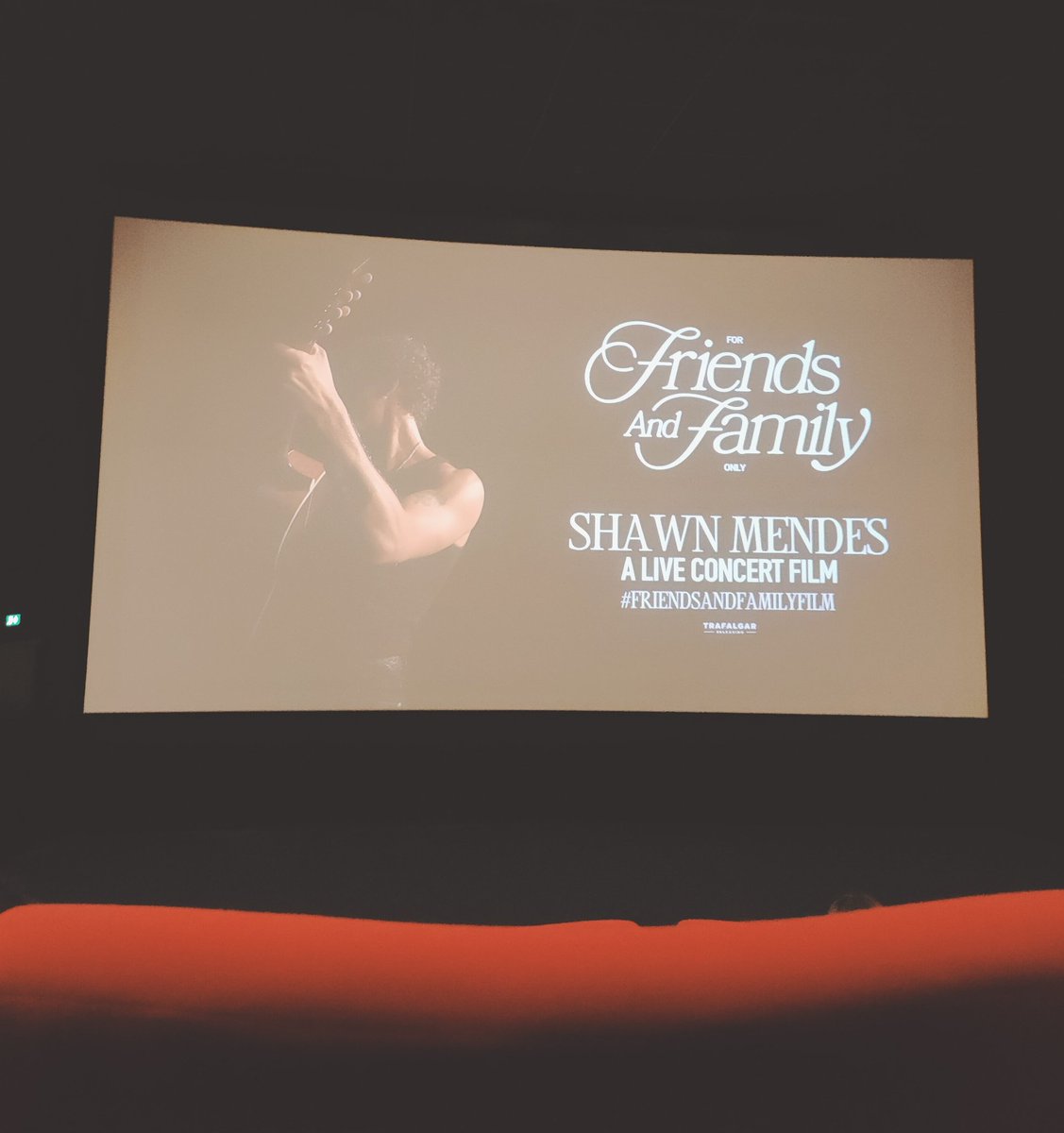 Onomeay's tweet photo. What a good night !  #ForFriendsAndFamilyOnlyFilm
Thank you for this. I feel so proud ♥️ @ShawnMendes @ShawnAccess https://t.co/8Frpurroqs