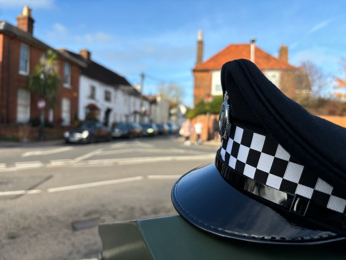 TVP_Bucks's tweet image. We’ve been out #OnTheBeat today as part of #OpSceptre, a national week of action around knife crime

Our patrols included #Burnham, #Beaconsfield, #HighWycombe, #Marlow and #Chesham but we could be anywhere at any time. Carrying knives is not worth the risk 👮‍♂️

#KnivesRuinLives