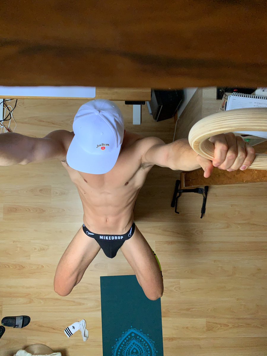 Help me on the rings 😜