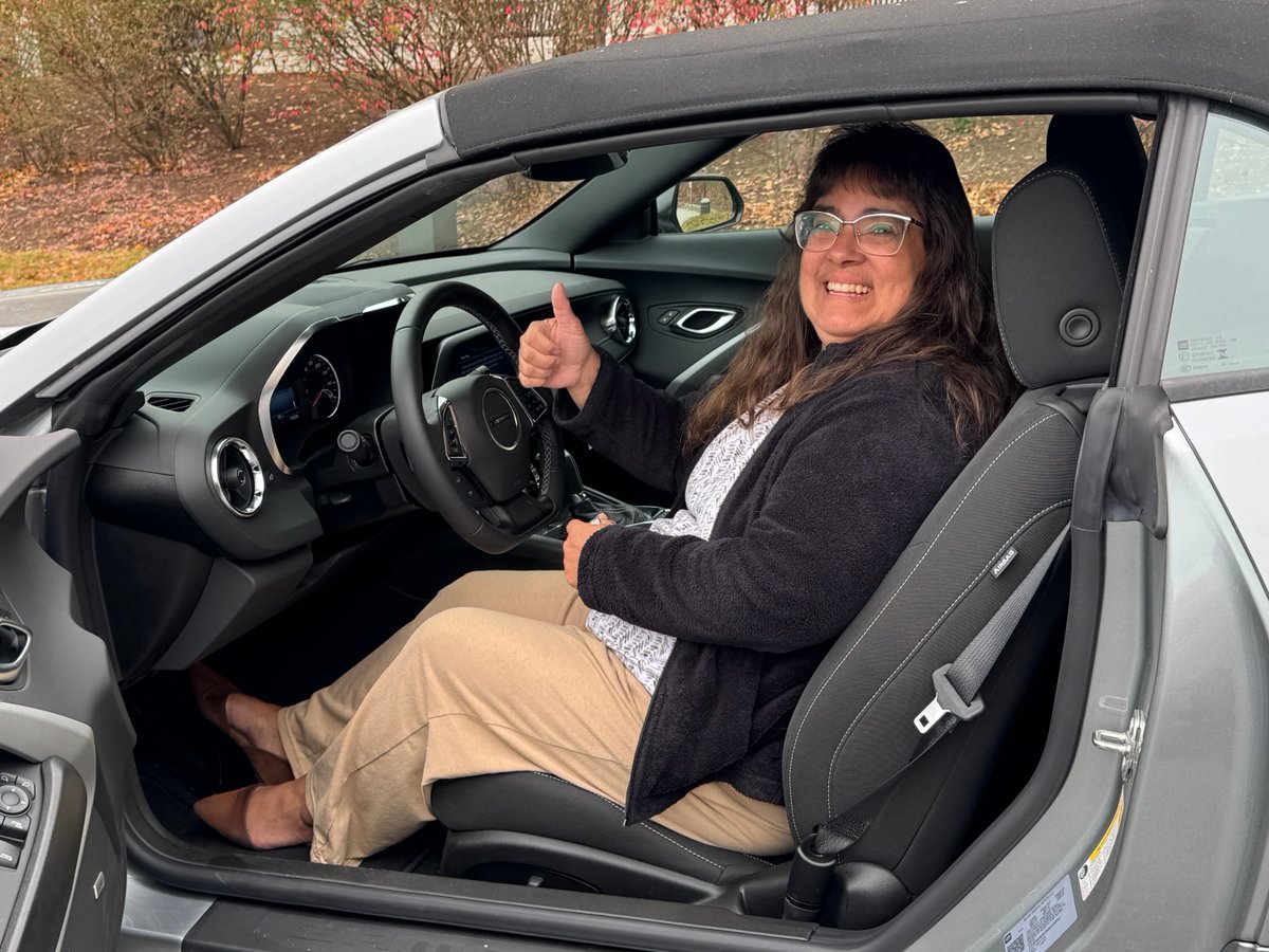PenskeNews's tweet photo. Congrats to Michelle C., winner of a 2024 Chevrolet Camaro Convertible, the grand prize incentive in our company’s fundraising campaign to benefit @UWBerks.
Together, #Penske and our associates raised more than $2.6 million for the nonprofit. #ItStartsWithU #CommunityService https://t.co/MgsdRV1sDq