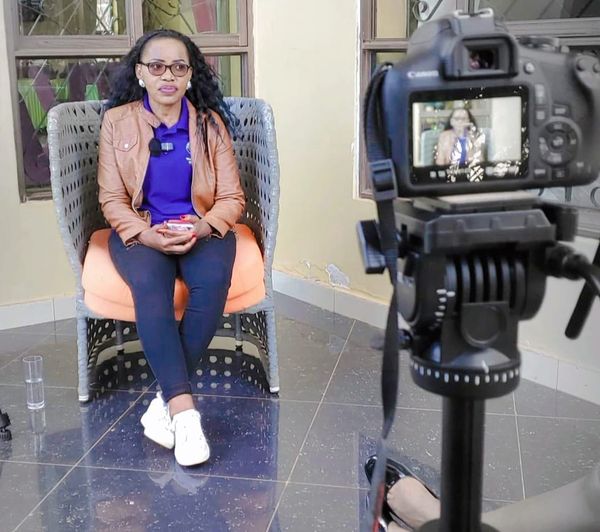 KingdomTVUganda's tweet photo. Life Connect's show host,Mrs Eva Ssewali says hello to you. Thank you for always watching the show 📷
#KtvUpdates #MarriageAndRelationship #family #parenting #LifeConnect #PastorCindyKiganda https://t.co/XaCtdnfrnH