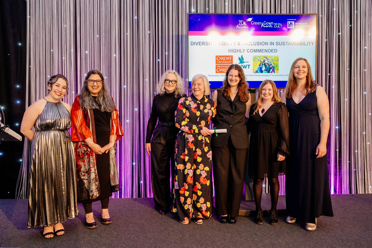 Prifysgol Caerdydd (@prifysgolcdydd) on Twitter photo 👏 Llongyfarchiadau Bwyd Prifysgol Caerdydd ar ennill yng Ngwobrau <a href="/greengowns/">Green Gown Awards</a> neithiwr.
Da iawn i brosiect Generation Wild - cydweithrediad <a href="/PsychCardiffUni/">School of Psychology</a> gyda <a href="/WWTworldwide/">WWT</a> - ar gael Canmoliaeth Uchel yn y categori Amrywiaeth, Ecwiti a Chynhwysiant mewn Cynaliadwyedd. 👏 Llongyfarchiadau Bwyd Prifysgol Caerdydd ar ennill yng Ngwobrau <a href="/greengowns/">Green Gown Awards</a> neithiwr.
Da iawn i brosiect Generation Wild - cydweithrediad <a href="/PsychCardiffUni/">School of Psychology</a> gyda <a href="/WWTworldwide/">WWT</a> - ar gael Canmoliaeth Uchel yn y categori Amrywiaeth, Ecwiti a Chynhwysiant mewn Cynaliadwyedd.