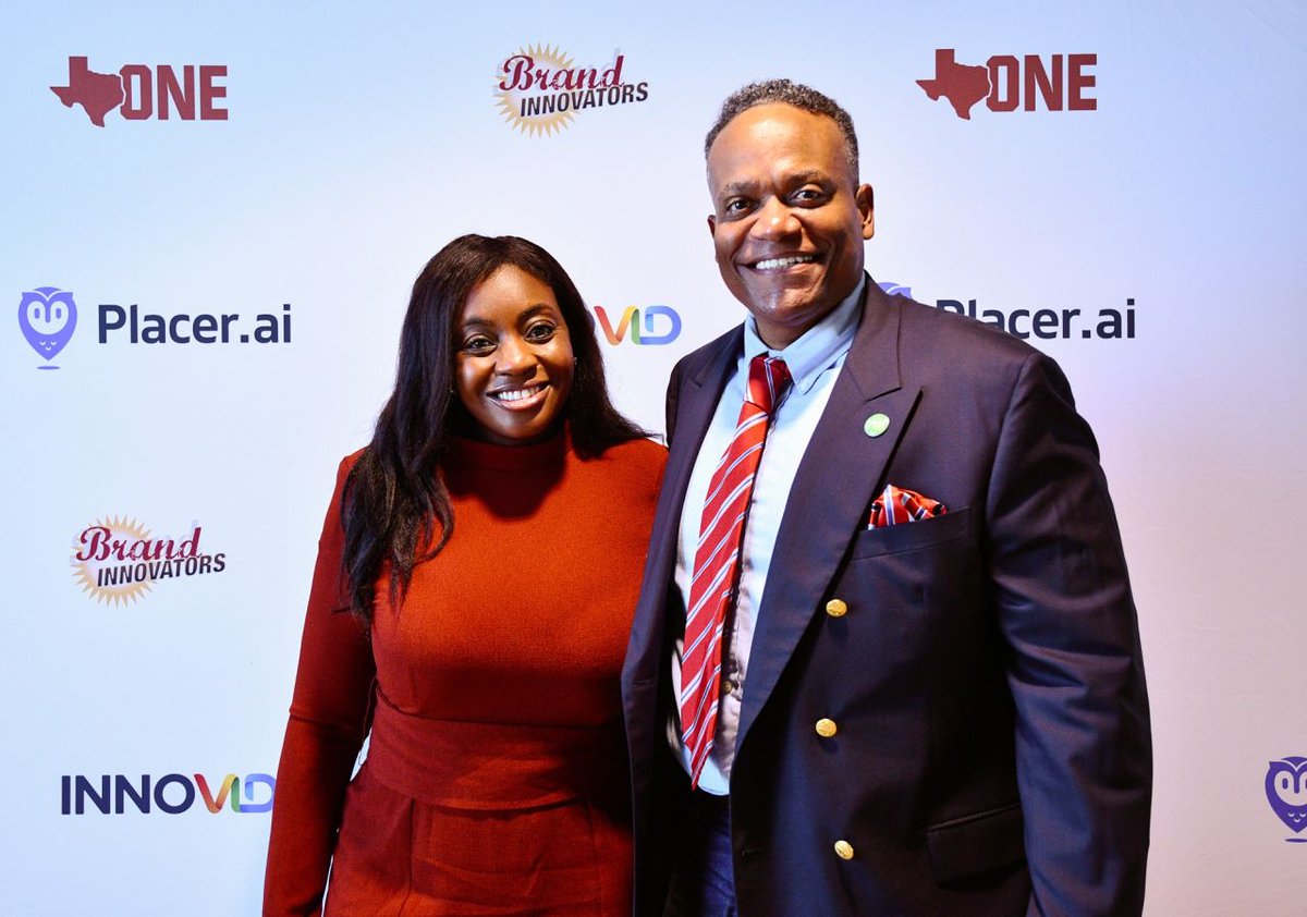 Placer_ai's tweet photo. Our very own VP of marketing, Stephanie Atiase, recently took the stage at @brandinnovators' fireside chat at their Sports and Culture #BISummit hosted by @UTAustin.

Stephanie was joined by industry leaders for an insightful discussion about the power of sports marketing in retail.