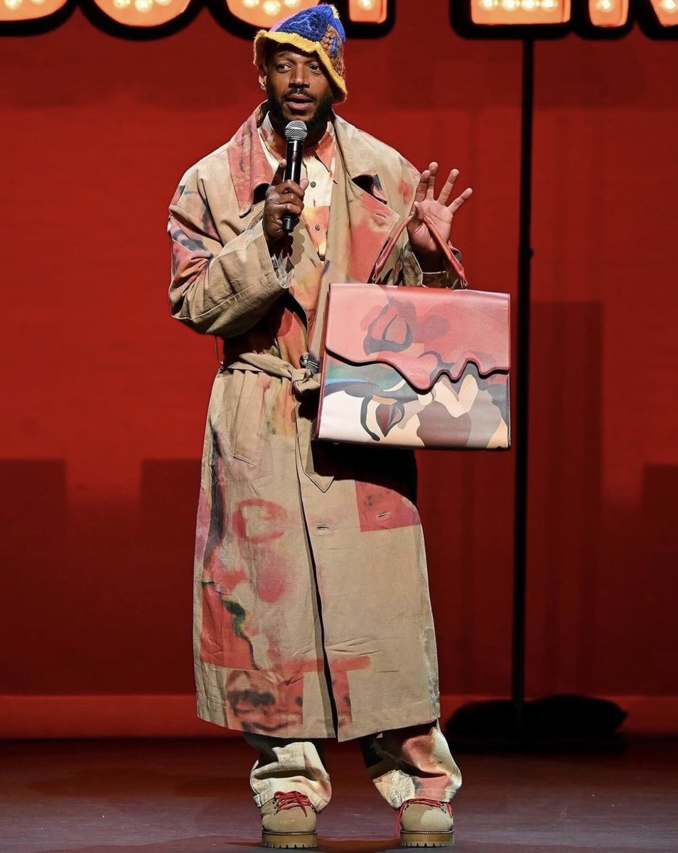 HardestFitPics's tweet photo. Marlon Wayans for kid supers “funny Business Vol lll” at Apollo Theater in NY https://t.co/vOlxj4CbtQ