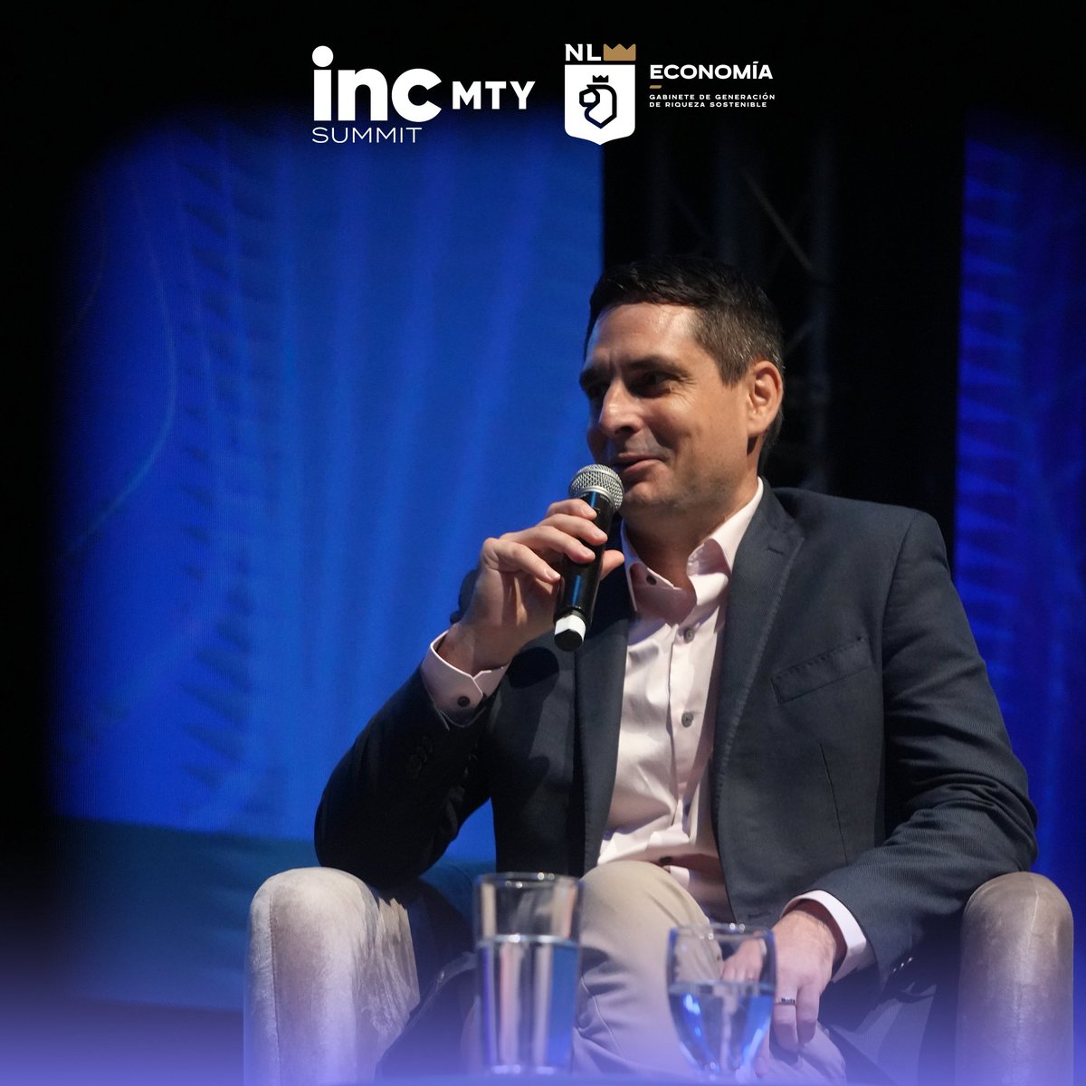 incMTY's tweet photo. 🔥En #incMTYSummit exploramos el futuro de los Ecosistemas de Tecnología y Talento globales. Talento del futuro, cercanía con Estados Unidos y un entorno dinámico para la innovación. 

🇲🇽 ¿Será México el siguiente polo tecnológico? ¡La comunidad incMTY ya está apostando por ello! https://t.co/VK4wezijfT