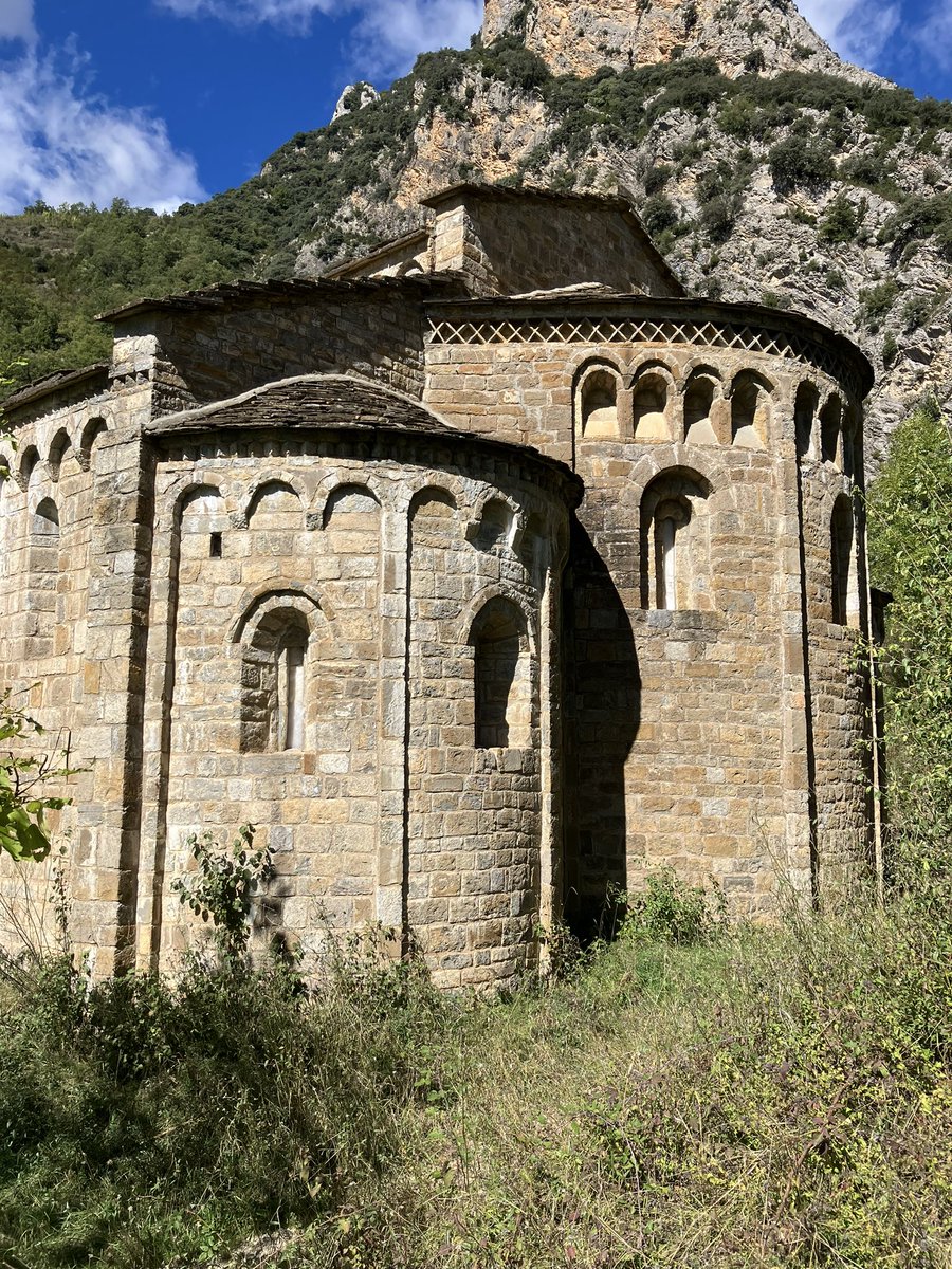 basilio_nadal's tweet photo. Sol espléndido los días centrales del día. Fotos CASA SARRAU  Turismo Rural, en el Pirineo de Huesca, España. https://t.co/xLAINJEoJg