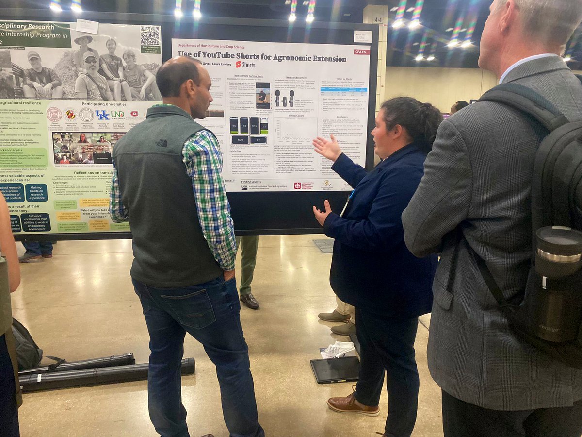 OrtezCornCrops's tweet image. Big congrats to @tdill25 for presenting Battle for the Belt at the @ASA_CSSA_SSSA International Annual Meeting.
🥇place Award in the C3 Division (Crop Ecology, Mgmt., & Quality).
🥇place Award in the Education and Extension Section.
@StepUpSoy
@OSU_HortCropSci
@CFAES_OSU