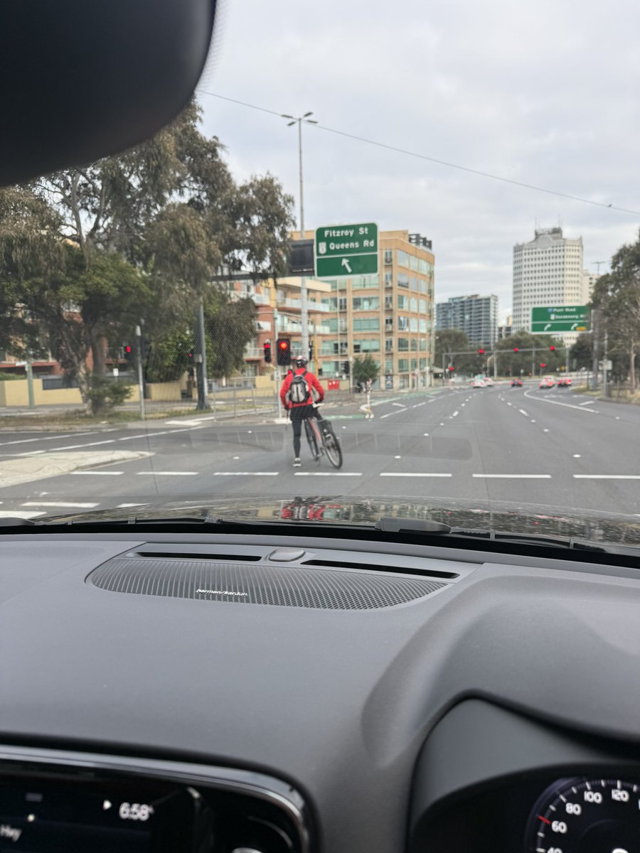 Justdr3wit's tweet photo. Can someone please explain why cyclist in #StKildaRoad aren’t using the million dollar bike lanes? So dangerous!! And happens all the time @3AW693 @9NewsAUS @cityportphillip https://t.co/4JgfThk5Cp