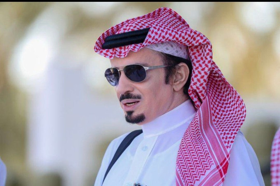 #الخيل
#الخيل_العربية
#الفروسية
#موسم_الرياض 

#الشيخ_مطلق_بن_مشرف 

عشاقة الطالة .. و عشاقة الخيل
تباشروا في رجعتك بالسلامة ..

الحمدلله .. رجعتك تعدل الميل
ويفرح بها من يعشقون الزعامة

لانك من رجال تعز الرجاجيل
وعند النشاما مرتفع في مقامه

وعندي على ما اقول كل التفاصيل
للمجد