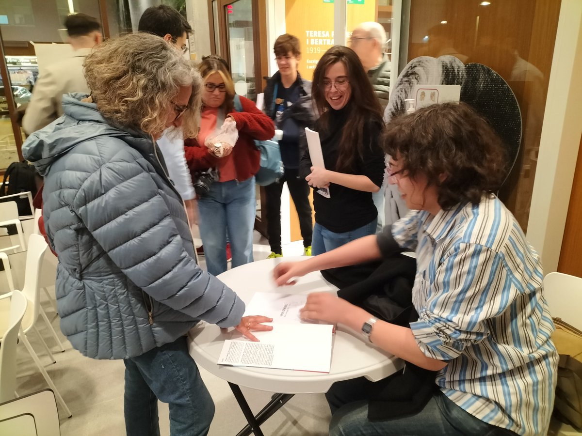 CCOO BLL APAG +drets +accioterritorial +proximitat tweet media