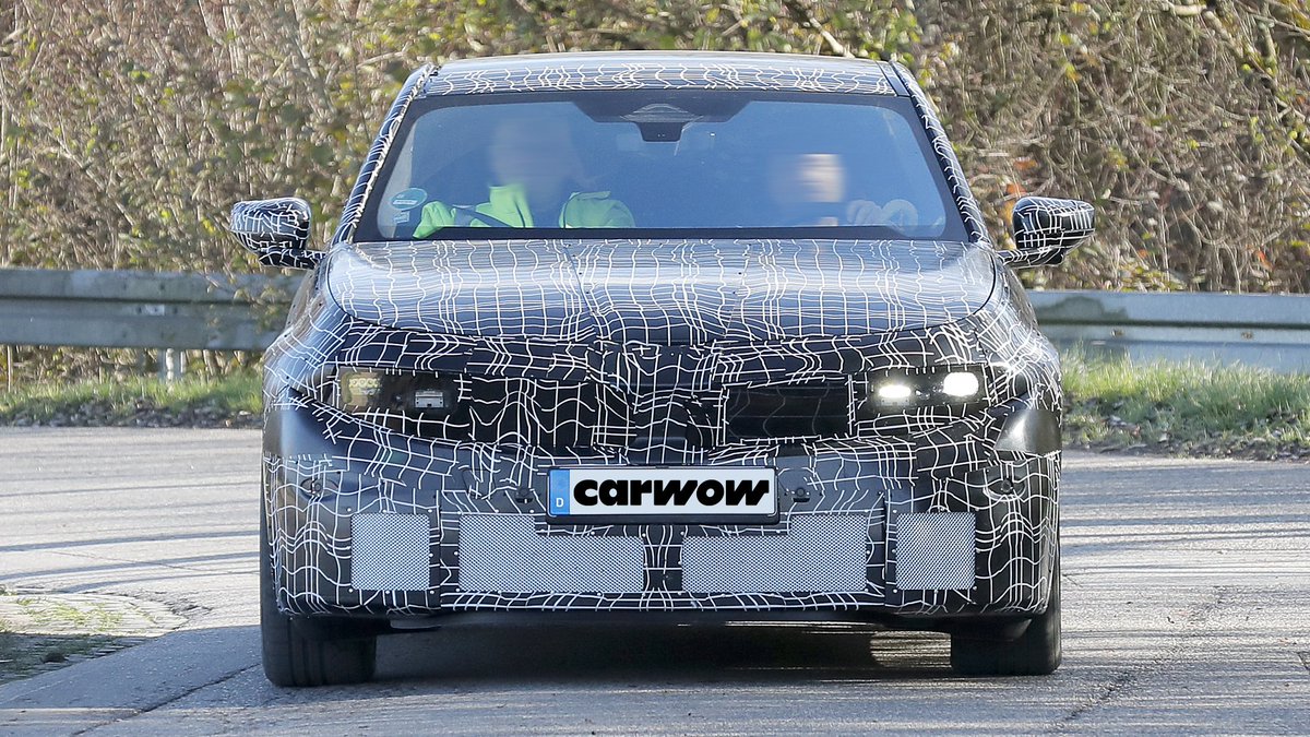 carwowuk's tweet image. SPOTTED: New BMW 3 Series!
The new 3 Series is on the way, and it'll be available as an EV for the first time

🔥Neue Klasse-inspired design
🔥Petrol and electric versions on offer
🔥Expected to go on sale in 2026

Find out more here: carwow.co.uk/news/8095/2025…