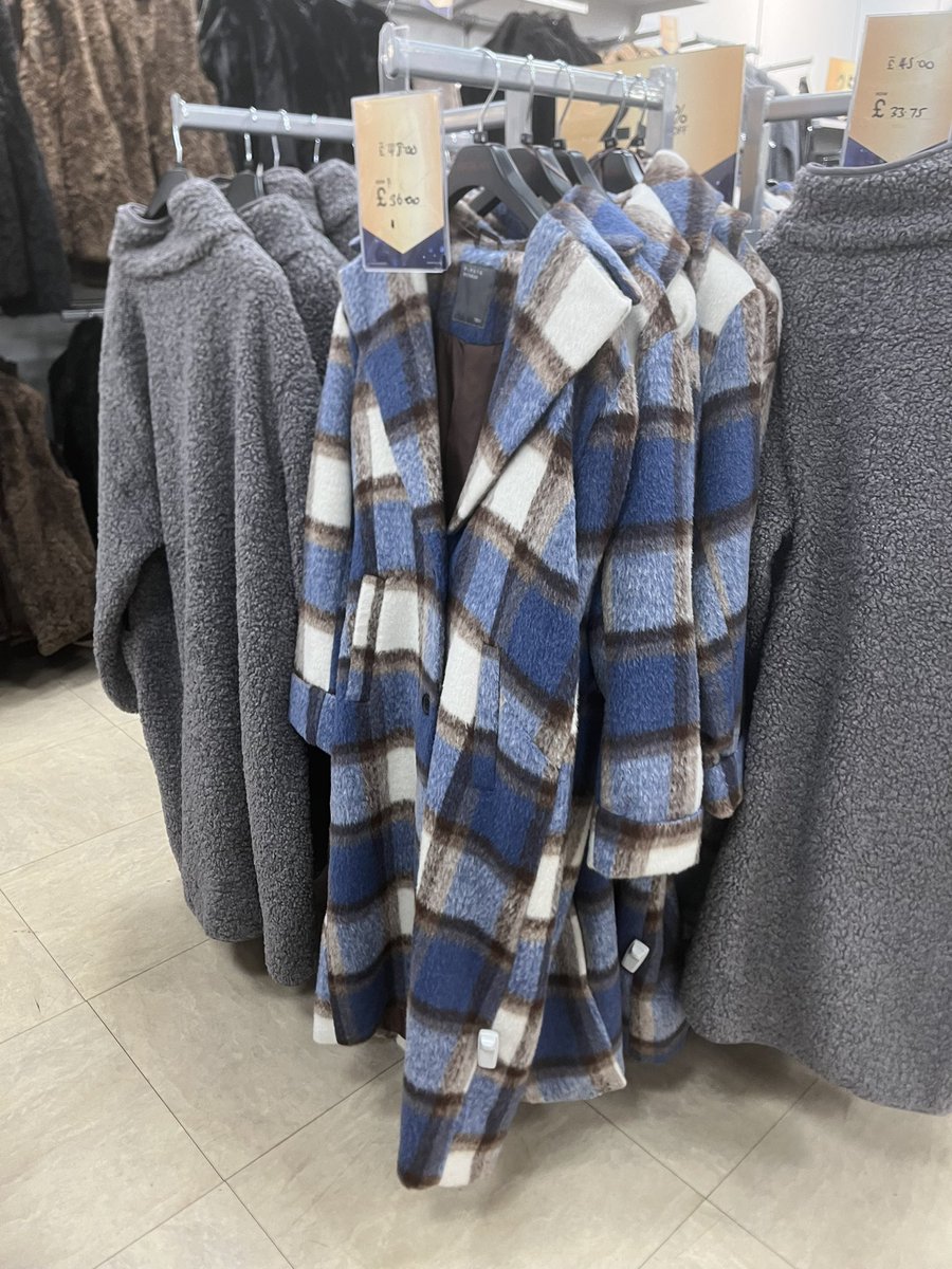 sgmwedits's tweet image. lisa swain core at my work 🤩 #swala #corrie