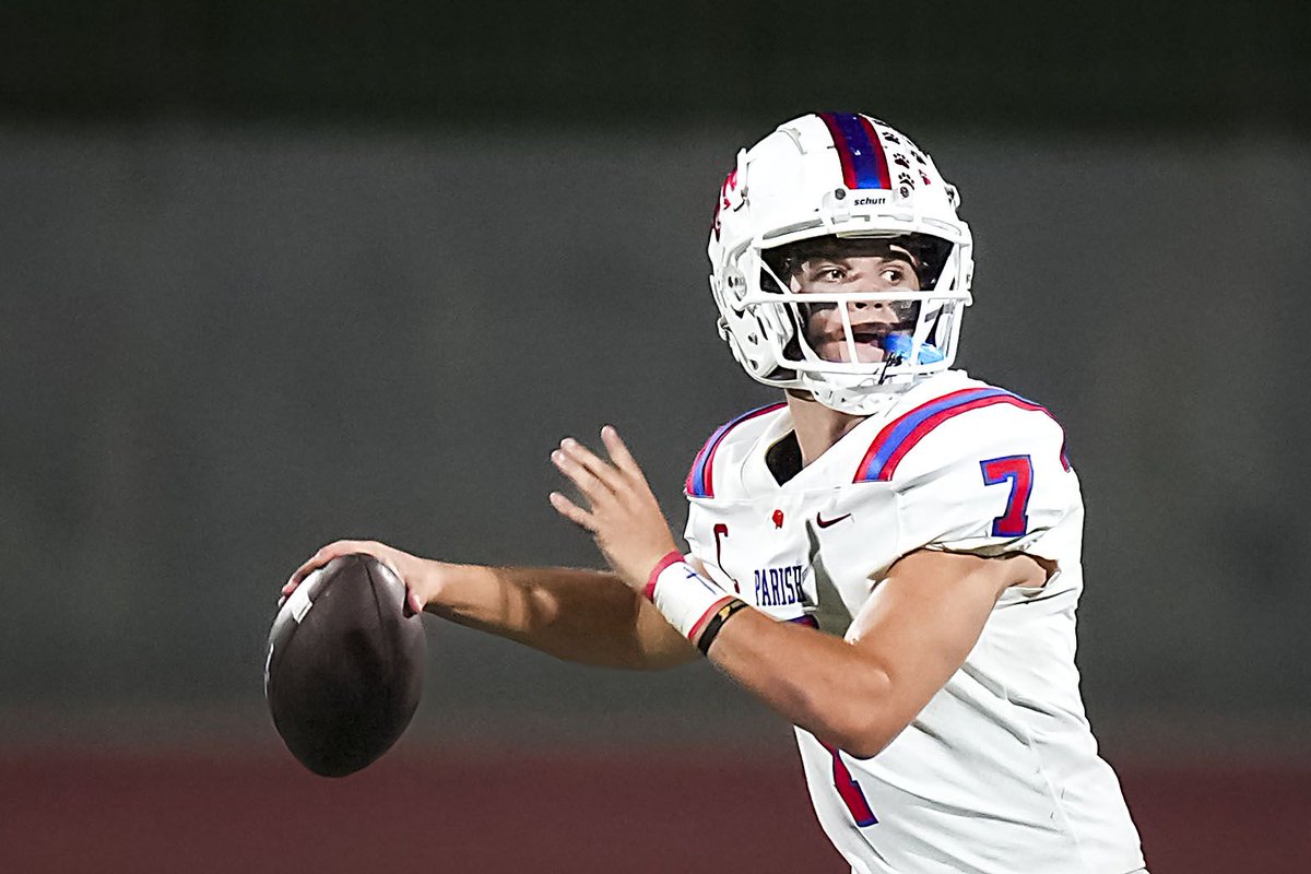 Playoff storylines:
Purdue commit Sawyer Anderson from Parish Episcopal breaks D-FW passing record.
Duncanville's Keelon Russell, North Crowley's Quentin Gibson and Chris Jimerson Jr. chasing records.
Best matchup in D-FW.

Read: dallasnews.com/high-school-sp…

#txhsfb <a href="/BoilerFootball/">Purdue Football</a>