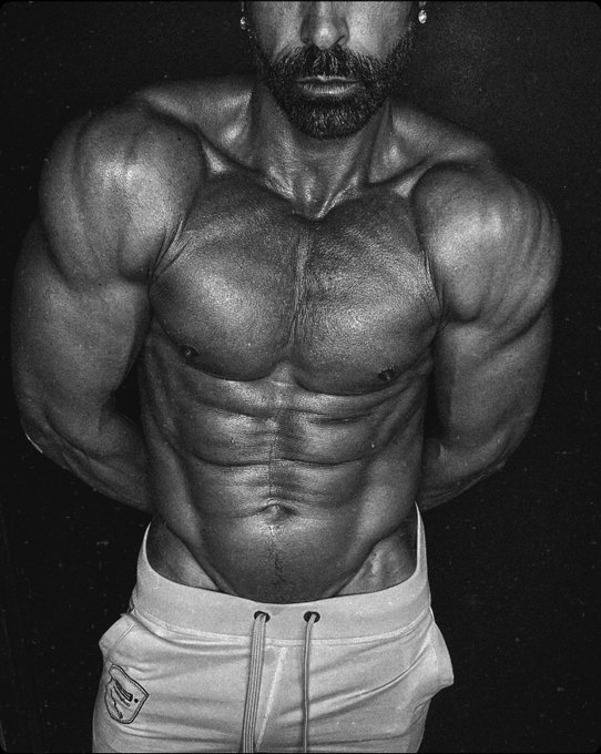 Watch D.O. 🇦🇷🇺🇸🇪🇸🇬🇧's leaked NSFW photo on TwXstars