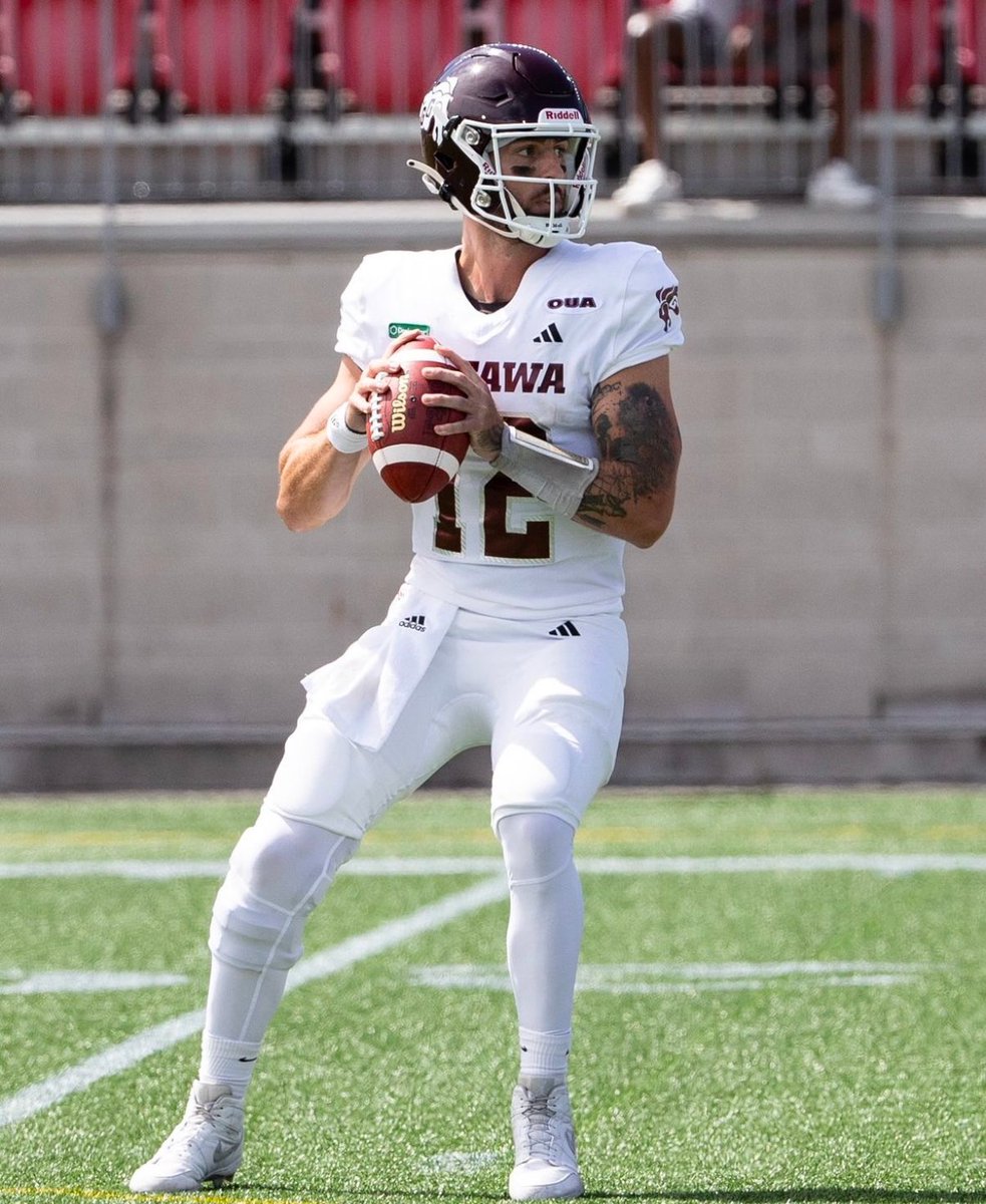MarekFilipek15's tweet photo. After an amazing conversation with Coach Piché im extremely grateful and excited to have received my second official @USPORTS_FB offer to continue my education and football career at the University Of Ottawa!
@GeeGeesFootball
#GoGeeGees https://t.co/8DsCjUOVAW