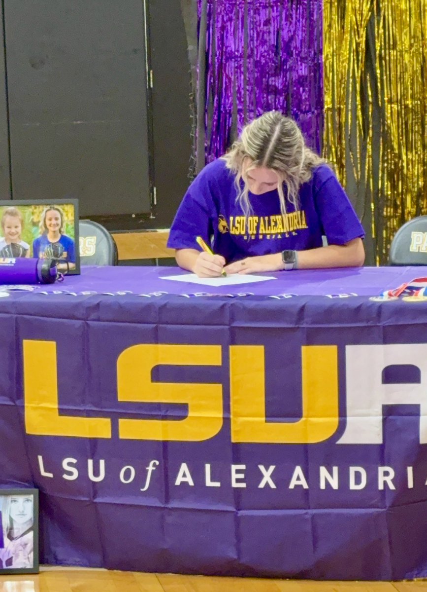 Marina Bourgeois tweet media