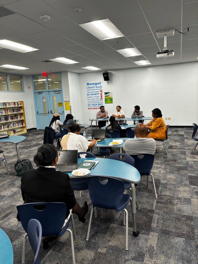 Timm_McLymont's tweet photo. Become the kind of Leader that people would follow voluntarily, even if you had no title or position ~ Brian Tracy #LEAD2024-25 #BCPS #EDUCATION #Educationalleaders #ARATED @BCPSLeadership @JolisaRosario https://t.co/Ib6G3jX3Pa