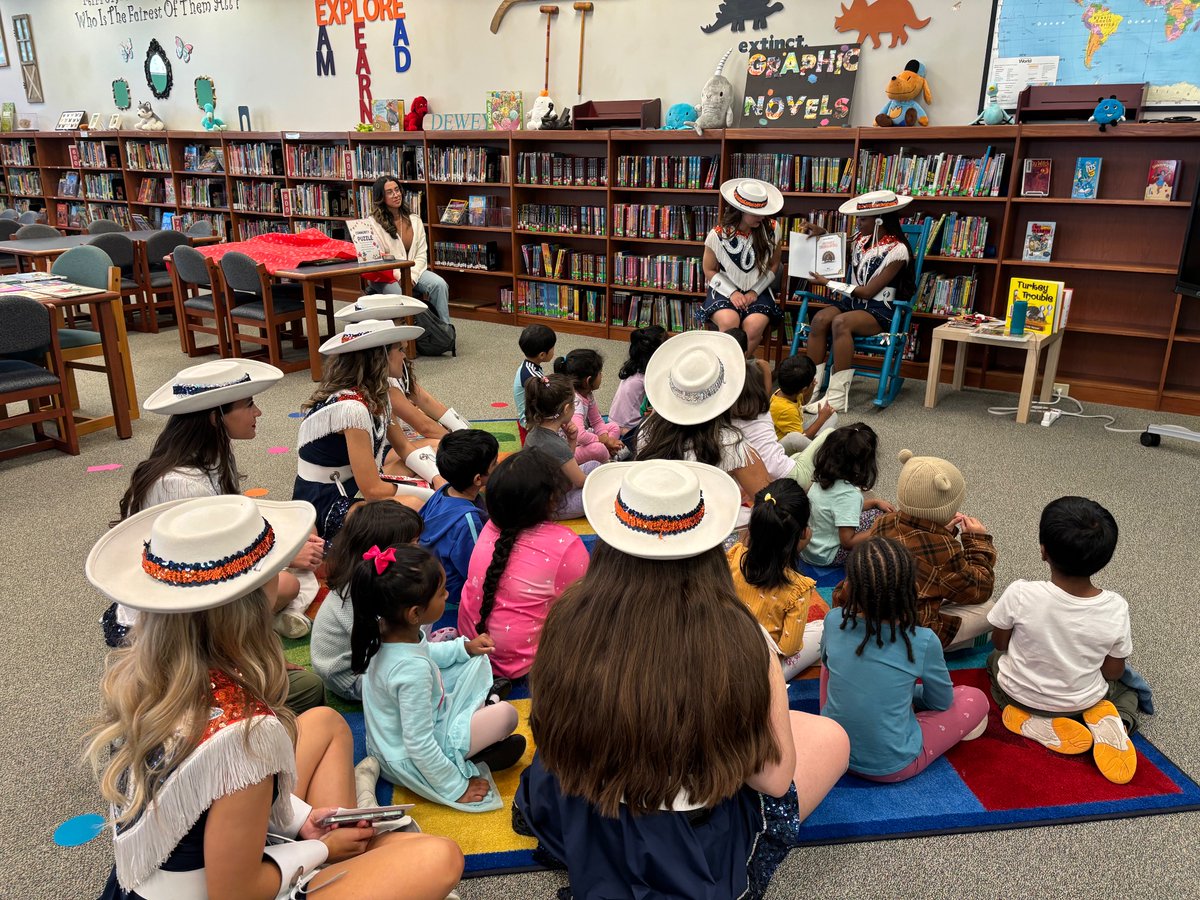 We loved having <a href="/TomGlennHS/">Tom Glenn High School</a> Guardians visit our <a href="/PHEHuskies/">Pleasant Hill Elem</a> today and share their learning with them! #1LISD <a href="/Coach_Mabry/">Kelly Mabry</a> <a href="/hrobbinsPHE/">Heather Robbins</a>