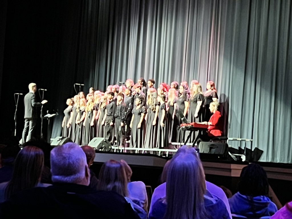 MrIrvinFIHS's tweet photo. Our #FuryUS chorus students did a phenomenal job performing tonight at the Rotary Night of Singing. So proud of our @FIHS students and the amazing talent they brought to the stage. https://t.co/zSwtr8AM6q