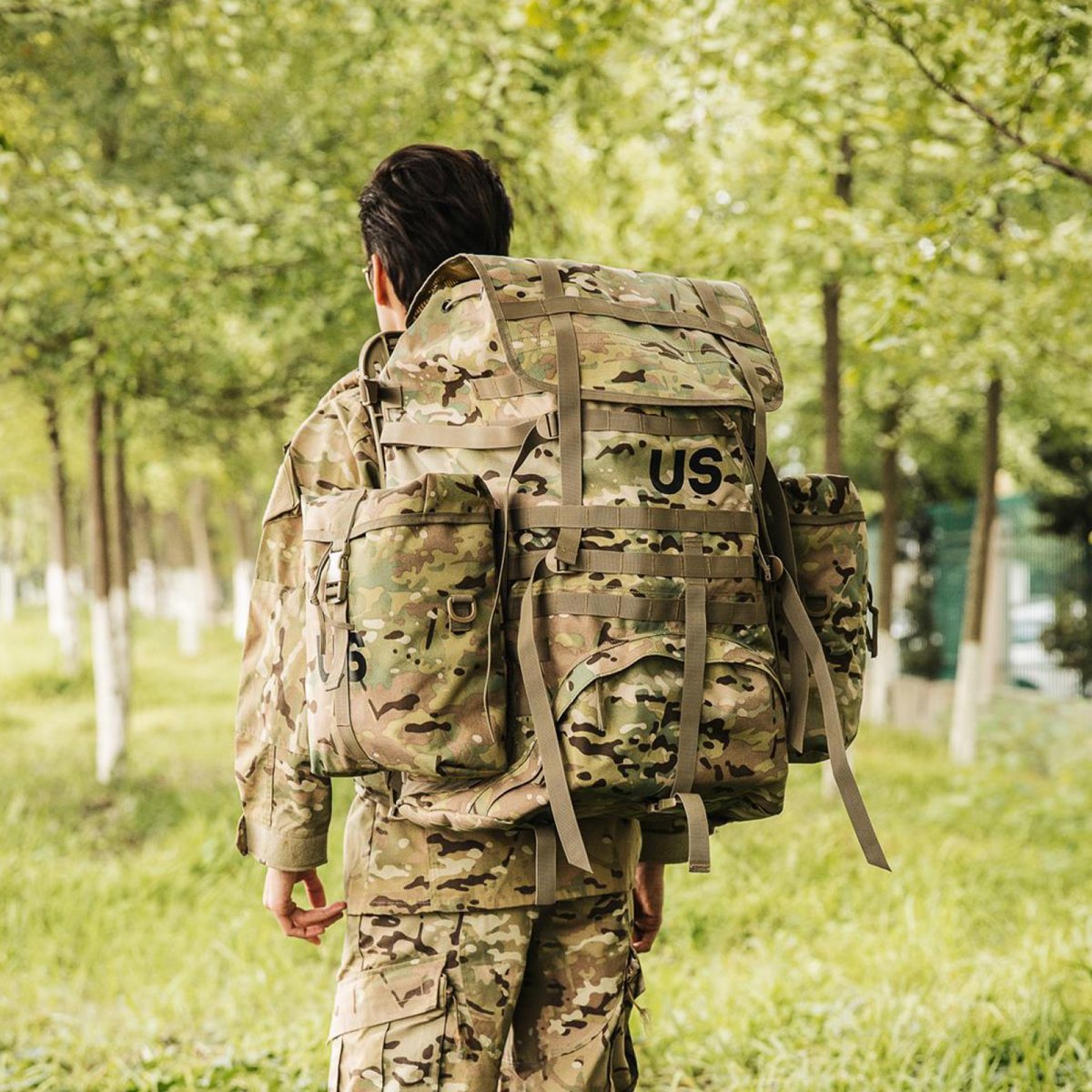 AKmaxcn's tweet image. Modular military backpack with massive capacity! Ready for any mission. 🎒 #MilitaryBackpack #ModularDesign #HighCapacity #AKmax.