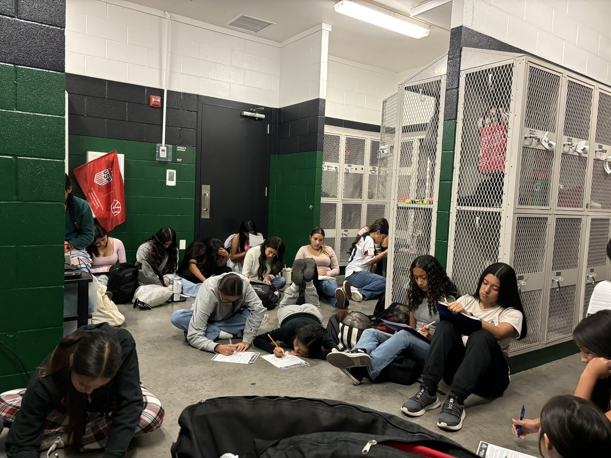 ConnallyGSOC's tweet photo. On Thursdays we #respectourselves with The Texas Way. ⚽️⚽️⚽️
#mackeyspeaks #1stpillar #thetexasway 
@PfISDAthletics @PfISD_AD @chsVBdigdeep @Connally96 @CougsWrestling @BballCougar @PfConnallyGBB @PfConnallyBSB https://t.co/VjZsU2hSUM