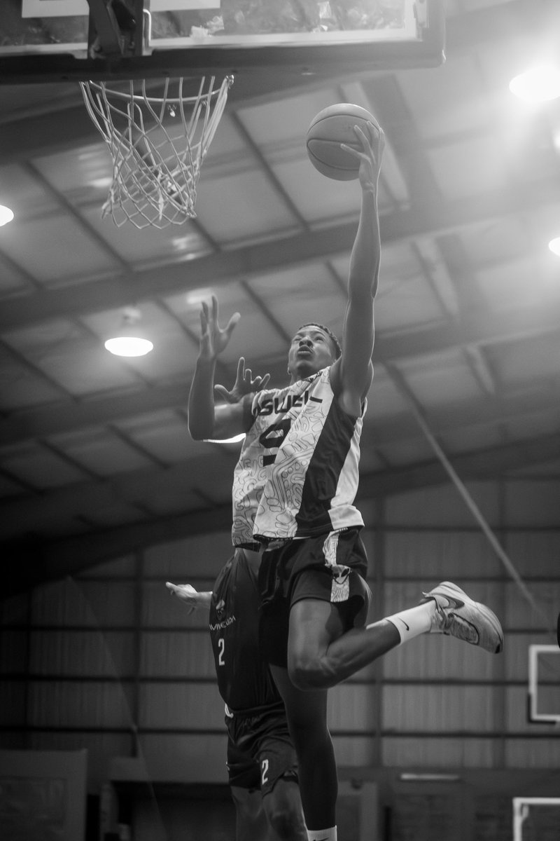 RoswellBasketCR's tweet photo. Las postales de la victoria ante Davivienda 47-85 en la Liga Nacional YBOA 🔥 

#SomosRoswell https://t.co/B0V4MwqFM3