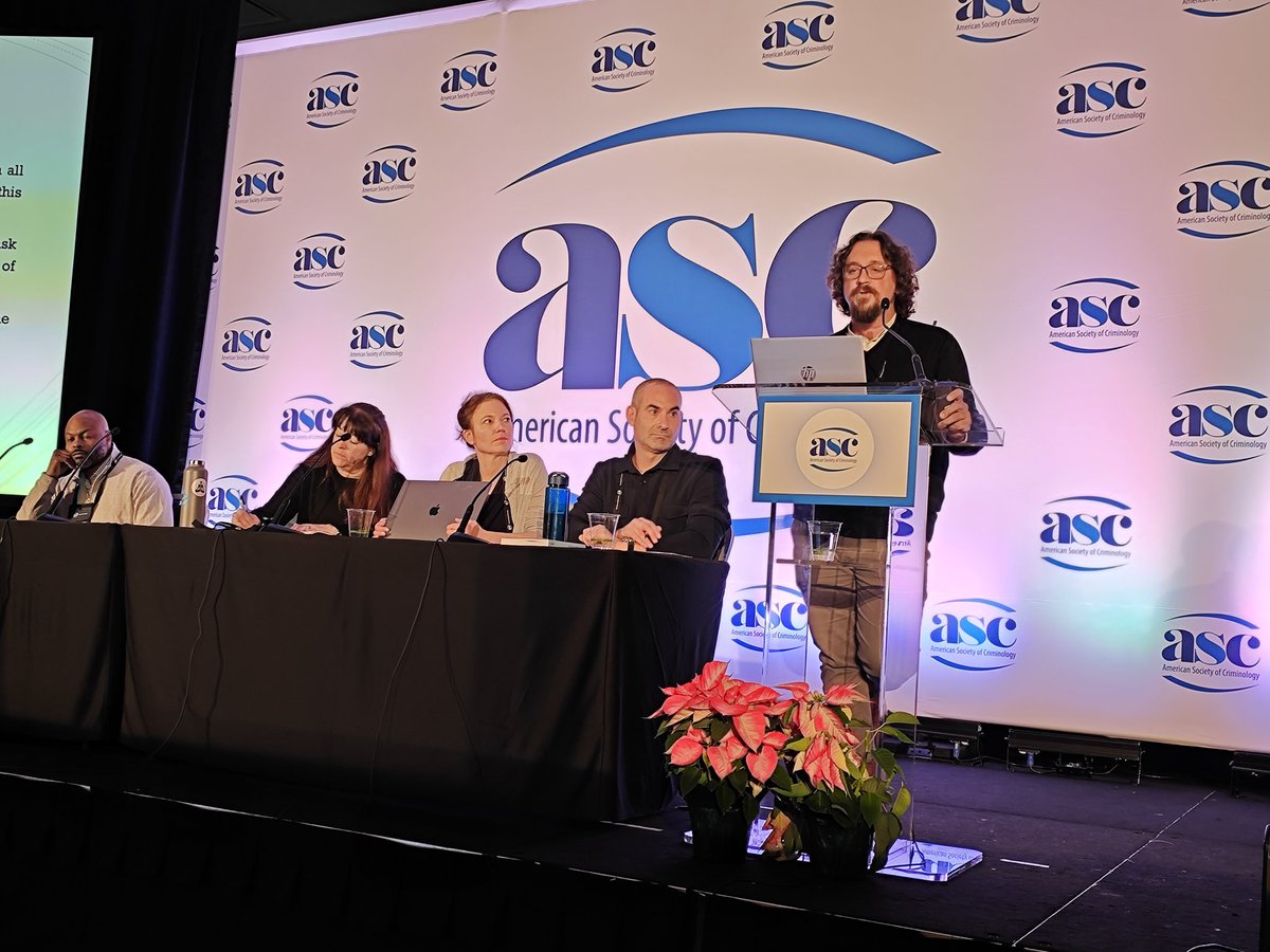 ecrim (@ecrim_udc) on Twitter photo The soon-to-be <a href="/udc_gal/">Universidade da Coruña</a> Distinguished RyC Senior Scholar Maximo Sozzo gives his plenary talk at the annual conference of the American Society of Criminology #asc2024 The soon-to-be <a href="/udc_gal/">Universidade da Coruña</a> Distinguished RyC Senior Scholar Maximo Sozzo gives his plenary talk at the annual conference of the American Society of Criminology #asc2024