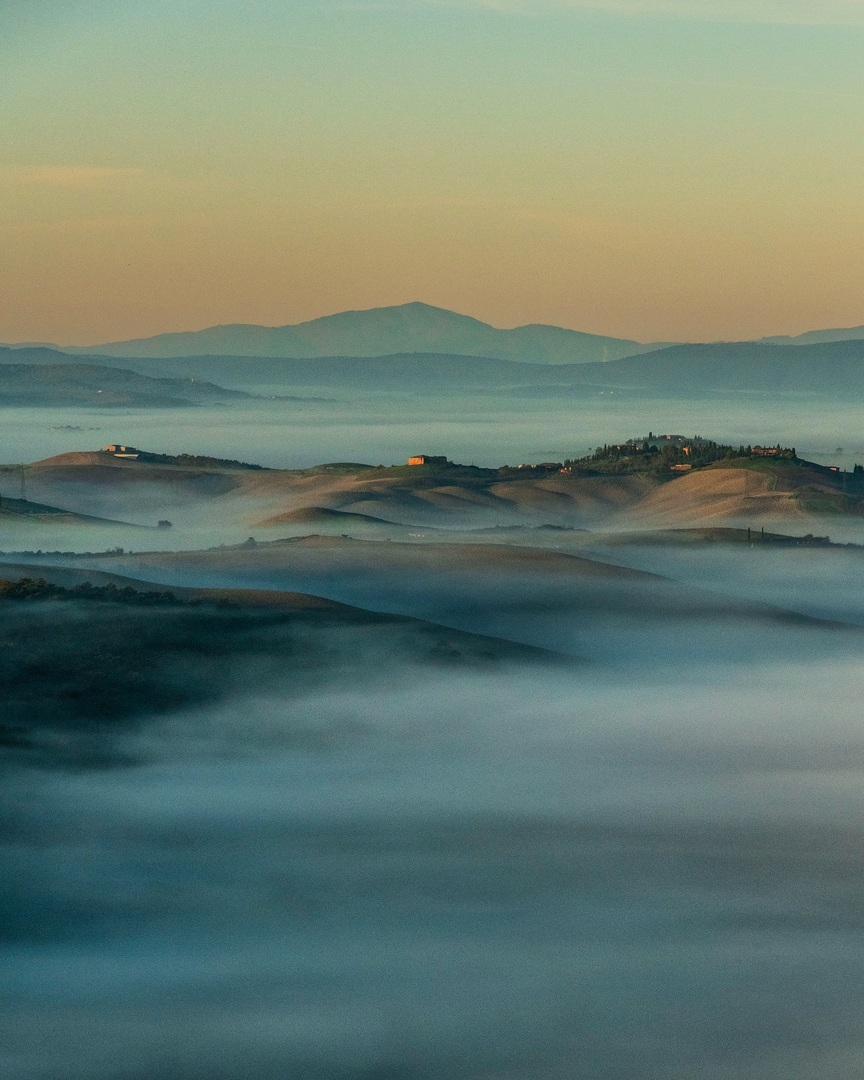 Spengere il computer dopo una giornata infinita alle 22:15. Riaccenderlo per cercare questa foto e staccare il cervello, ripensando al primo freddo patito quest’autunno mentre la scattavo. instagr.am/p/DCXeqAsuKZ4/