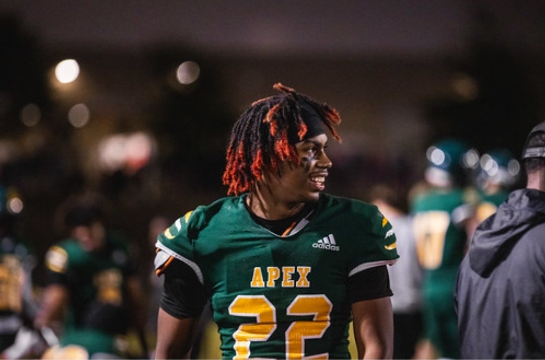DonnovanBrown23's tweet photo. "A dream does not become reality through magic; it takes sweat, determination, and hard work". - Colin Powell #DFame #Football #FridayNightLights #ApexPredator @ApexFB @ApexFBRecruits #Football https://t.co/iOLCvsjSyq