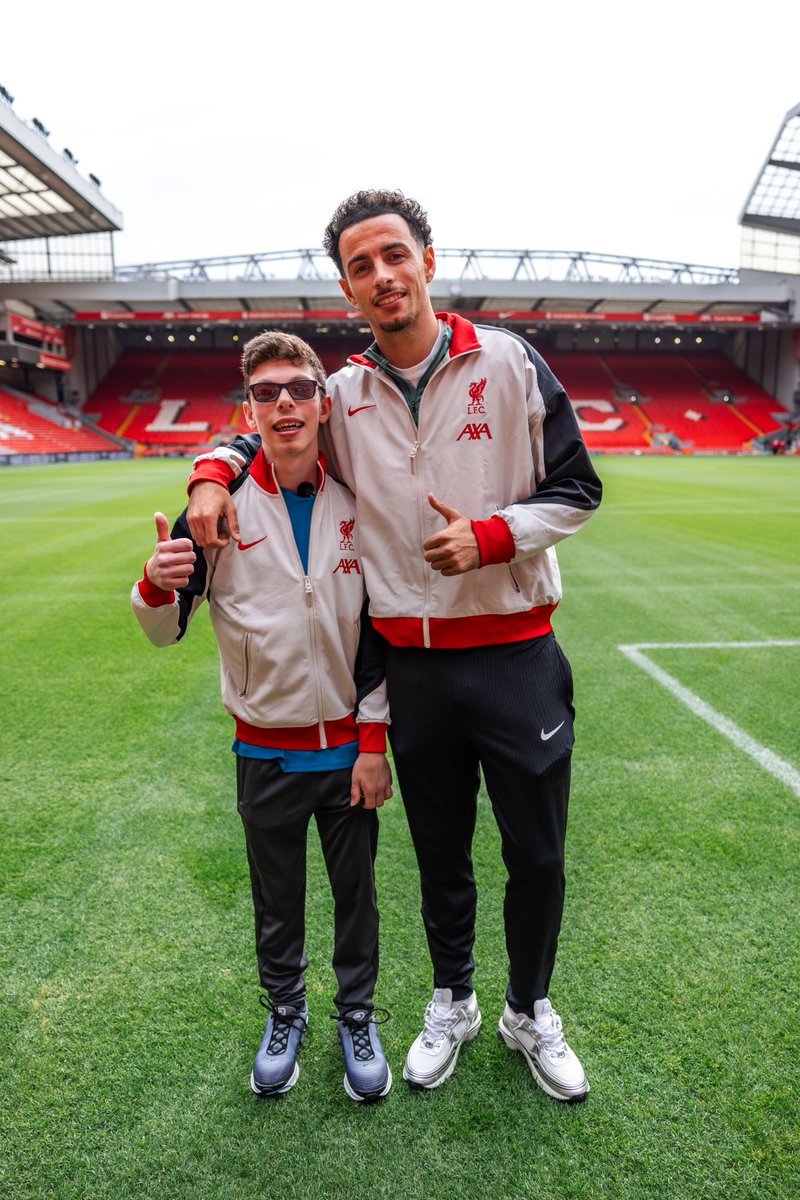 Mybelle79's tweet image. I know Curtis has become a Dad recently but there was also this 😂