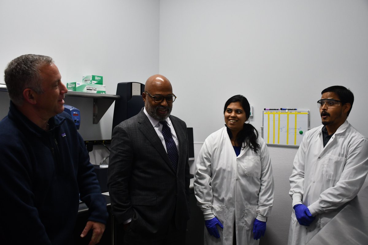 Yesterday, my team and I toured the Discovery District, highlighting a growing UMD and innovation in education, employment and urban planning. From music to medicine right here in Prince George's County!

#PrinceGeorgesCounty
#PrinceGeorgescountymd
#princegeorgesproud