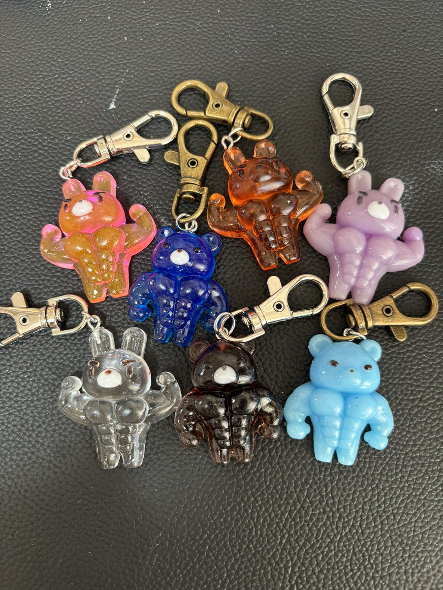 JIMIN10130717's tweet photo. #ハンドメイド#レジン#2液性レジン#キーホルダー#作成記録#自己満 https://t.co/ds5mEBP2Iy
