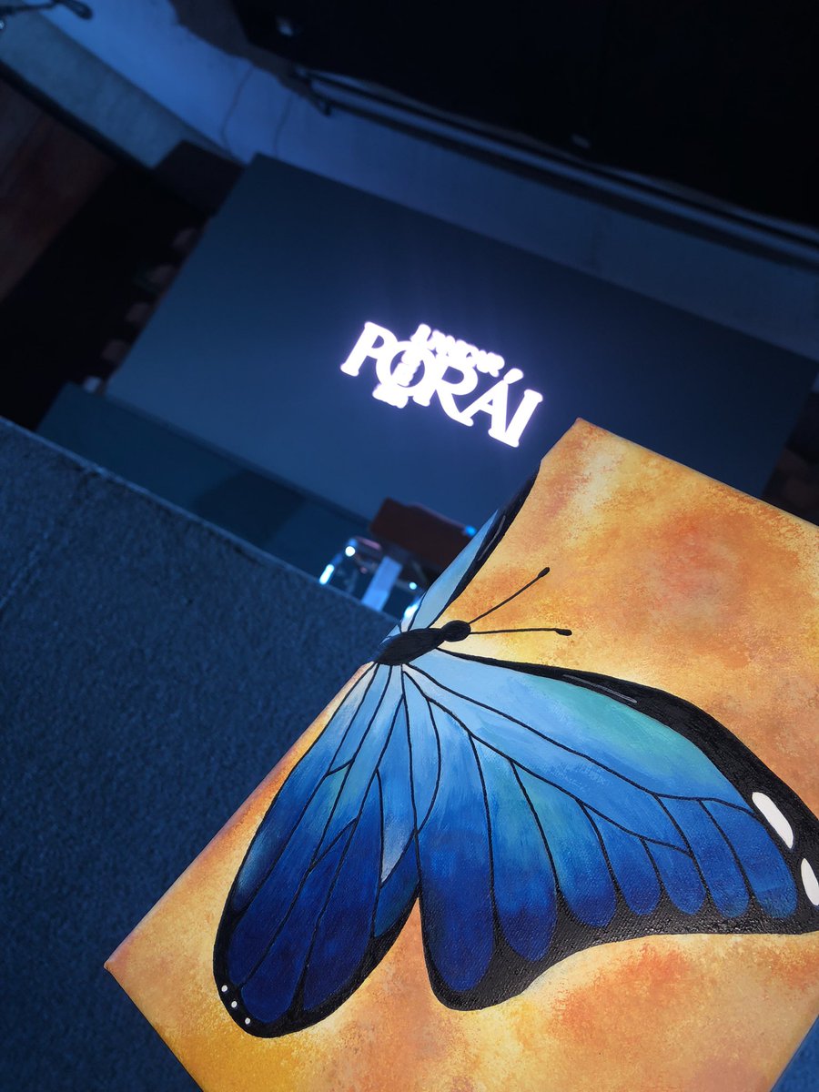 Con un poquito de esperanza de que si se logre presentar Juani aquí en Ecuador para poder darle mi regalo :( ❤️‍🩹 <a href="/Juanicar2/">Juanicar</a> 
el cuadro se lo pinté yo btw 🦋