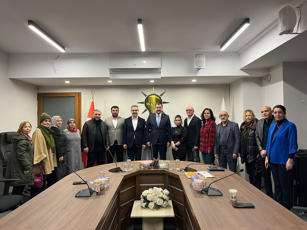 Su Şehri Belediye Başkanımız  <a href="/AHMET_KAYAOGLU/">Ahmet Ayhan KAYAOĞLU</a> Başkanımız Ataşehir'imize Yuvanıza Hoş geldiniz Sefalar getirdiniz.....<a href="/AHMET_KAYAOGLU/">Ahmet Ayhan KAYAOĞLU</a> <a href="/burakcifci34/">Burak ÇİFCİ</a> <a href="/Mustafa92634869/">Mustafa KAYA</a>