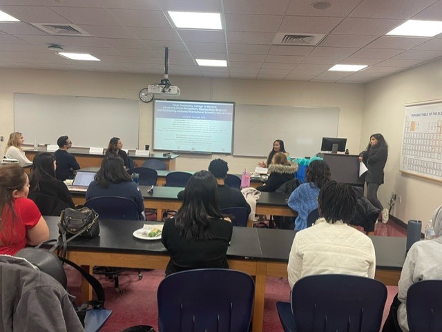 harvardmpa1's tweet photo. Thrilled to share that our outreach committee along with MGH PDA and MGH CDI hosted a panel for Bunker Hill Community college students! 
Our panelists—from different stages of their science journeys—shared stories, insights, and advice about navigating their careers in research. https://t.co/HvhzeoIRdg